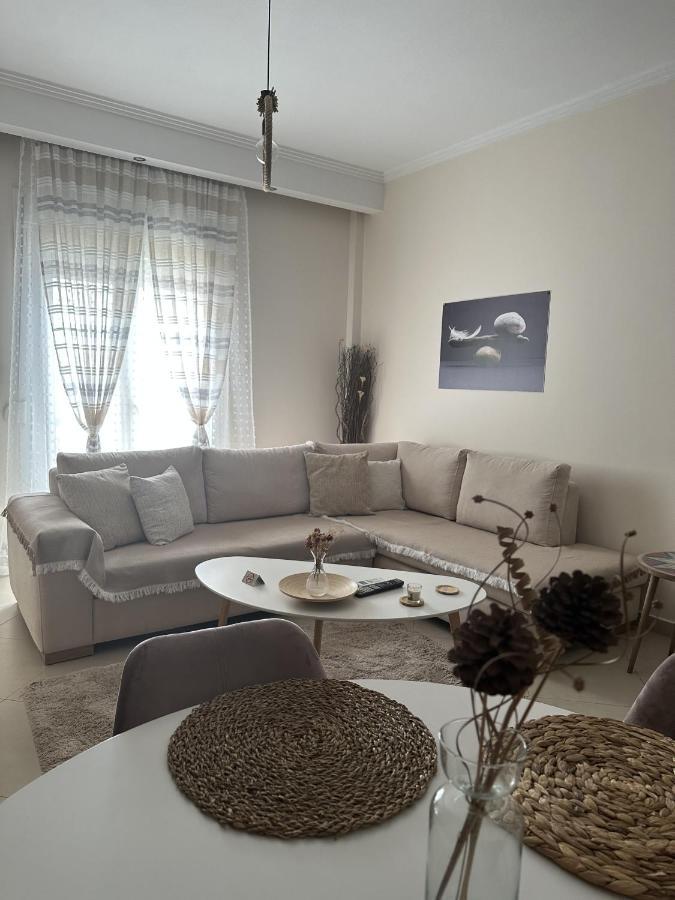 Arya Guesthouse Polýgyros 外观 照片
